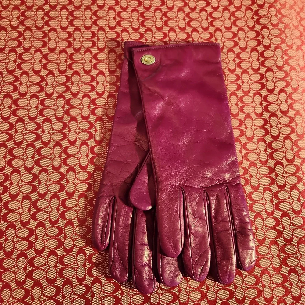 Coach leather gloves - Picture 2 of 7